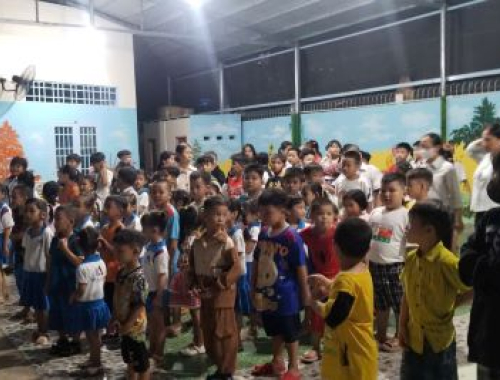 TRUNG THU YÊU THƯƠNG - NIỀM VUI CHO CÁC EM LỚP TÌNH THƯƠNG